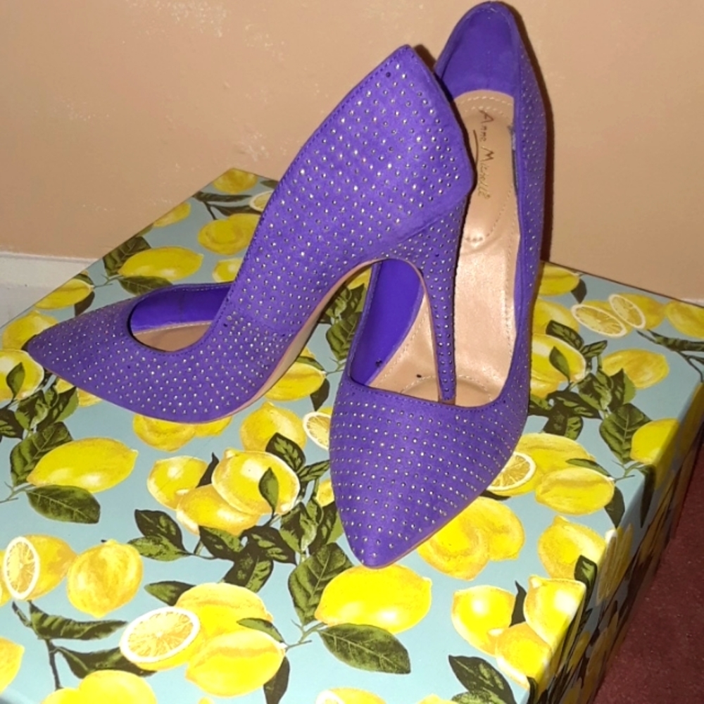 Anne Michelle Pumps